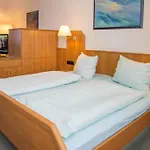 Ruser's Hotel 3*