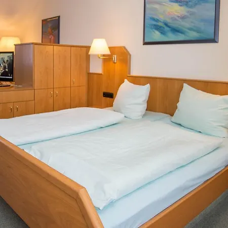 Ruser's Hotell 3*